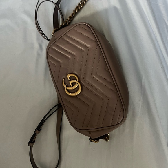 Gucci cross body bag with duster!! - Picture 2 of 4